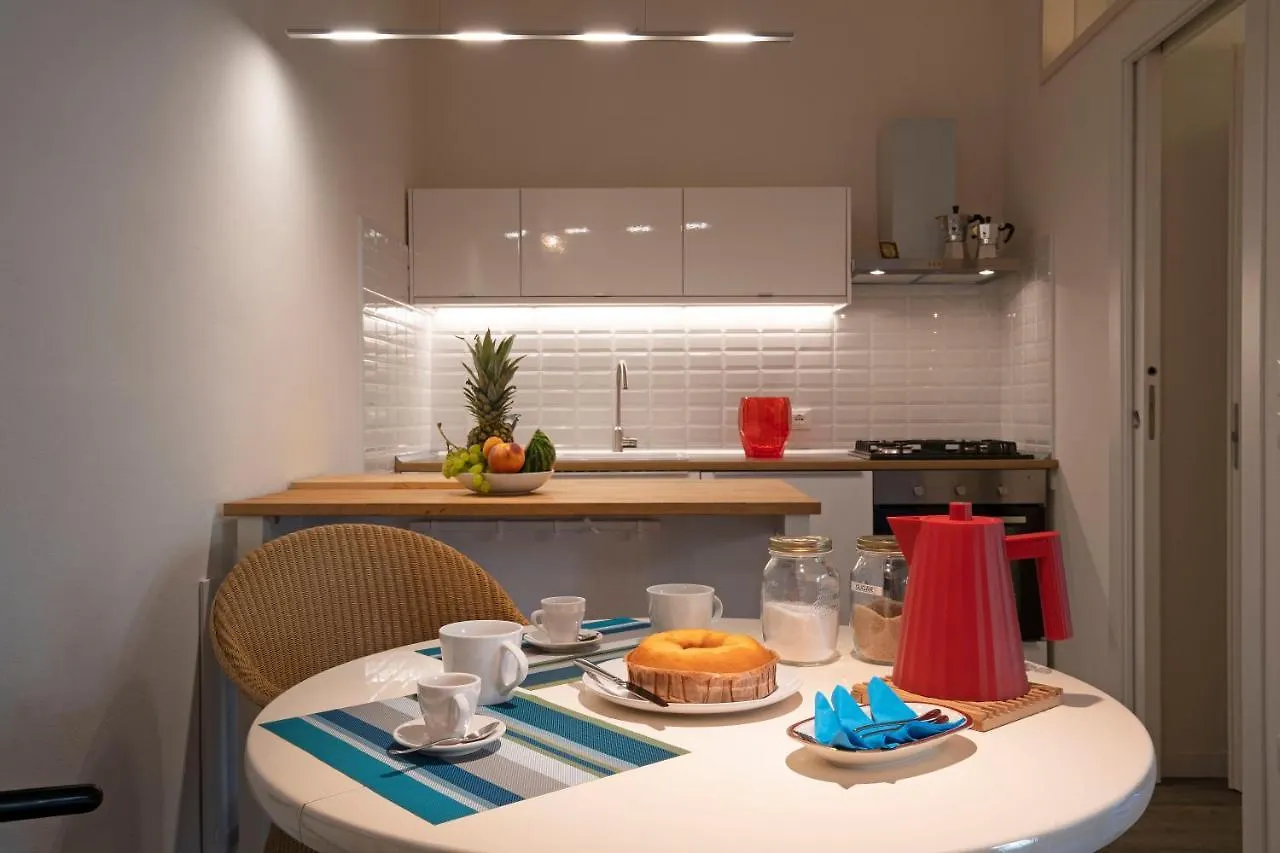 Snug Apartment With Private Courtyard M0270422677 Venice