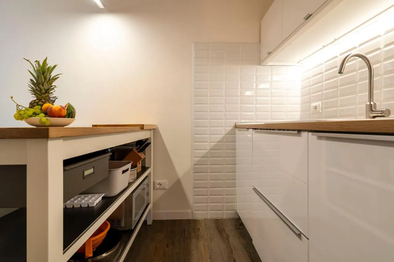 Snug Apartment With Private Courtyard M0270422677 Venice Italy